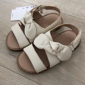 Zara baby girl leather sandals white 22